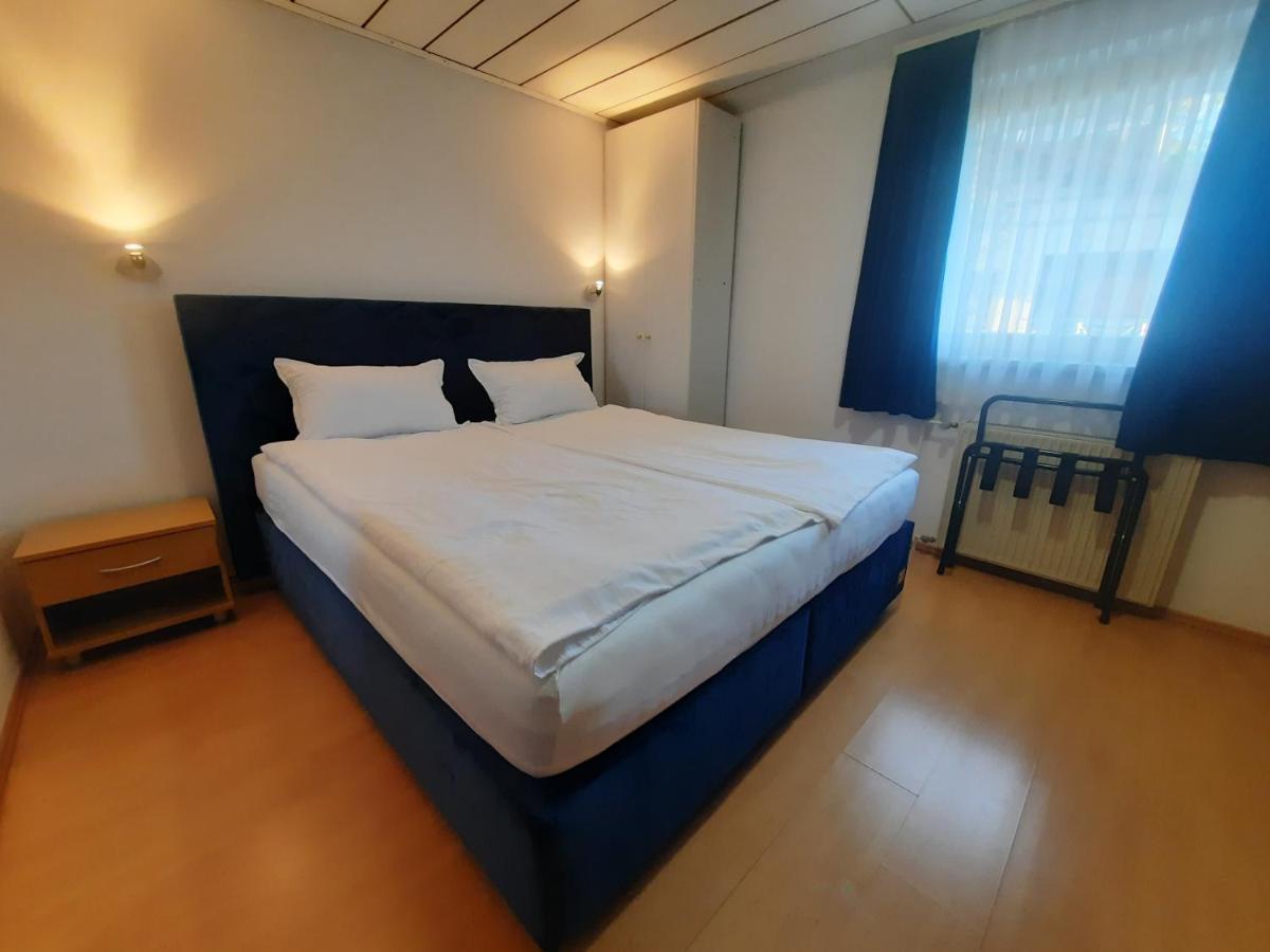 Gostisce Jezero Bed and Breakfast Medvode Exteriör bild